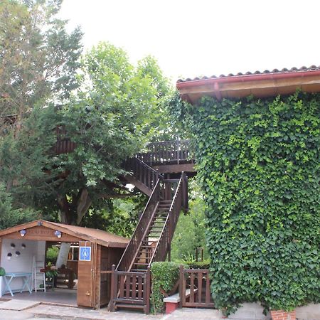 פואנטה לה ריינה Hotel Jakue מראה חיצוני תמונה