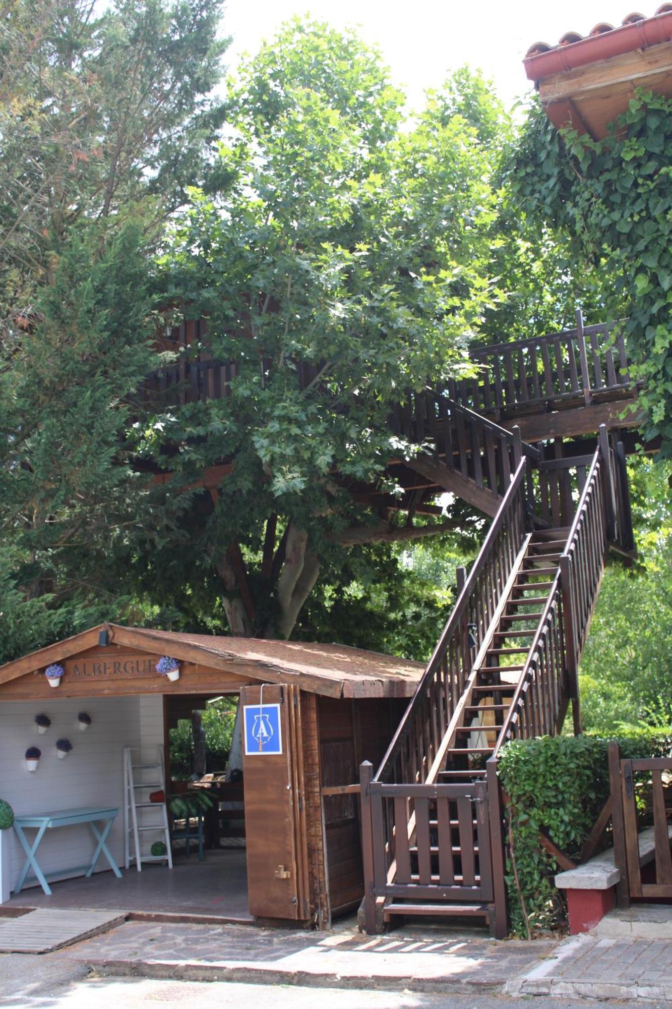 פואנטה לה ריינה Hotel Jakue מראה חיצוני תמונה
