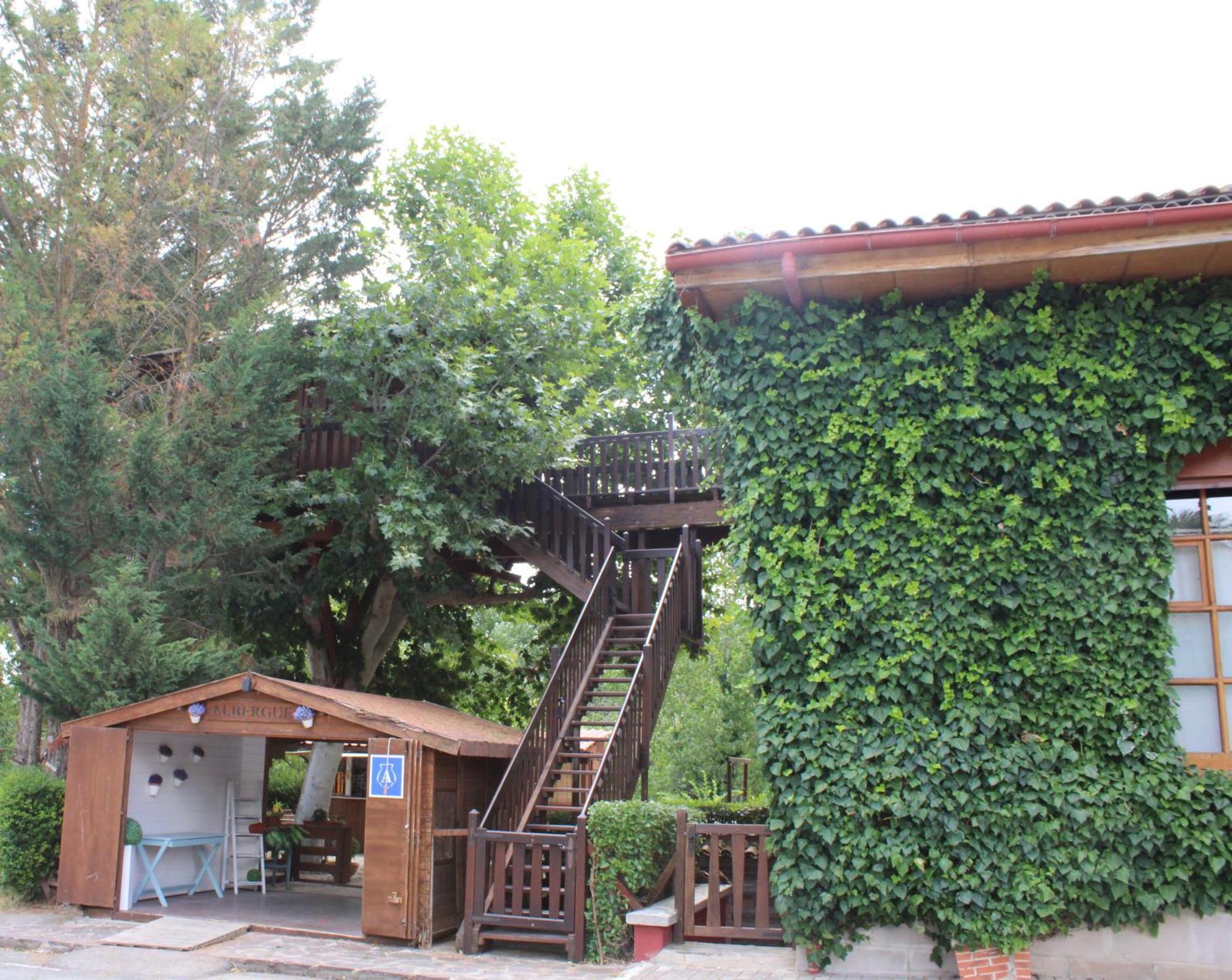 פואנטה לה ריינה Hotel Jakue מראה חיצוני תמונה